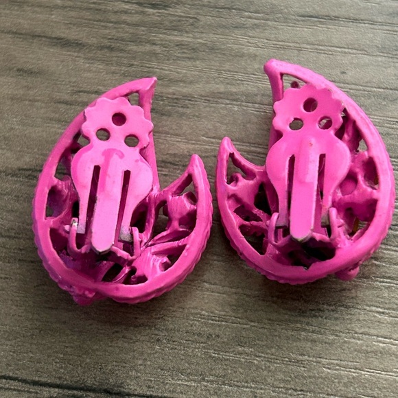 Vintage Pink Crystal Clip On Filigree Earrings-Great Condition! - Picture 4 of 6